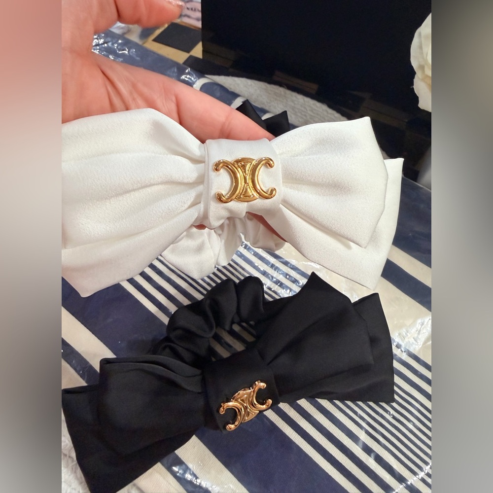 Celine- gift w\ purchase Striped Canvas Tote + 
1 Novelty Scrunchie *Pick color* - Picture 3 of 12